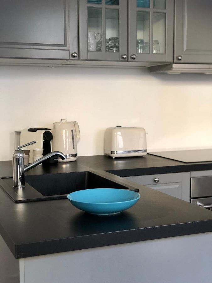 Charming And Modernly Designed 2 Bedroom - Old Town Antibes Exterior foto